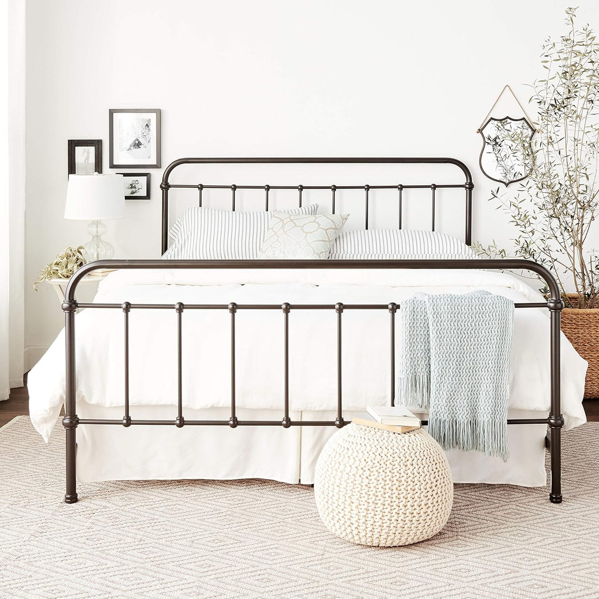 California King Metal Bed Dark Bronze R85898