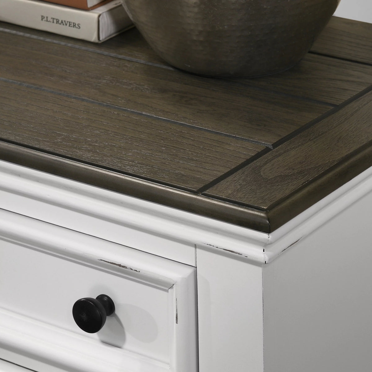 Weathered White and Gray 5-Drawer Wood Chest A532