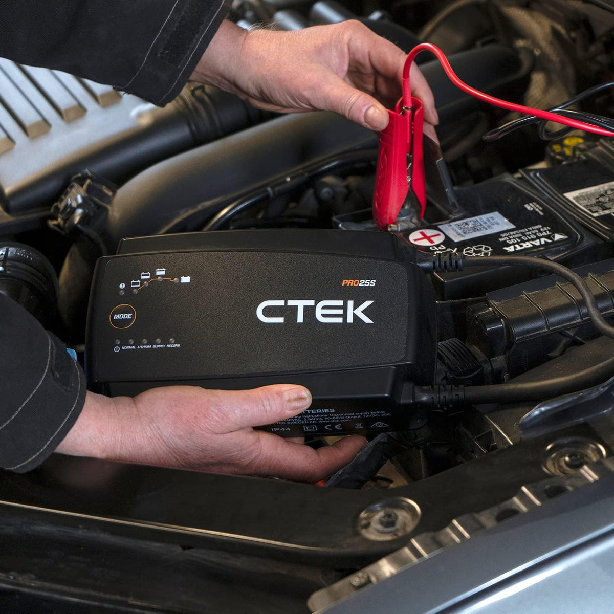 25A 12V Battery Charger and Power Supply P691
