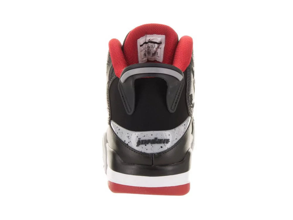 Basketball Shoe Y221595