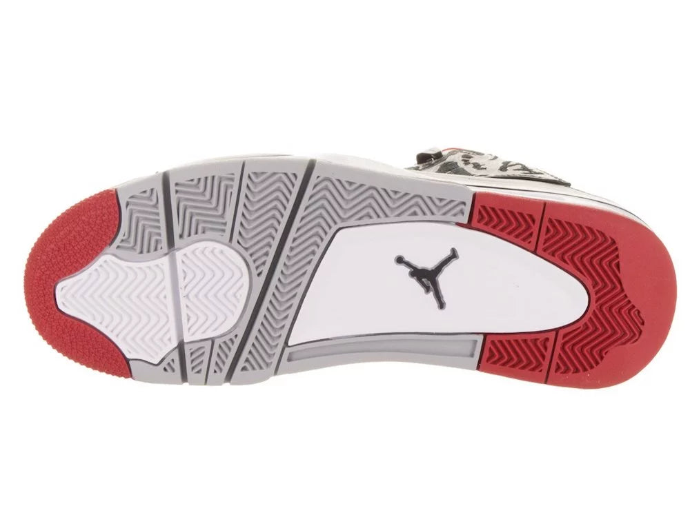 Basketball Shoe Y221595