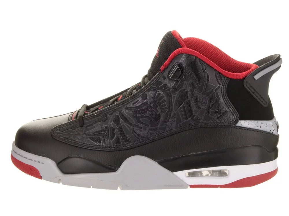 Basketball Shoe Y221595