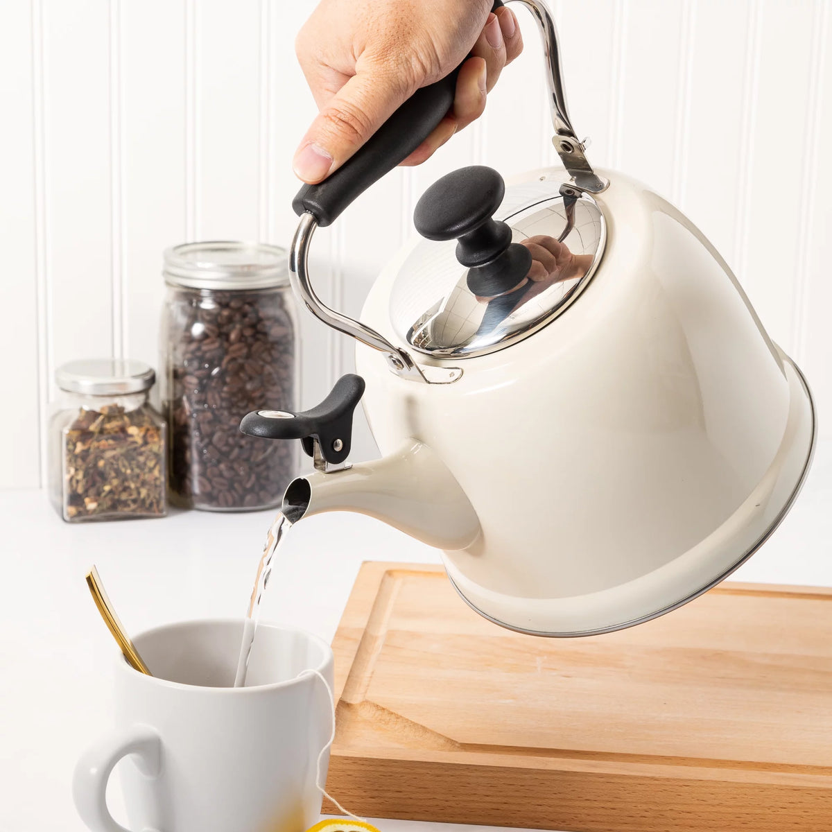 Linen 2.2-Quart Stainless Steel Tea Kettle with Lid B9785