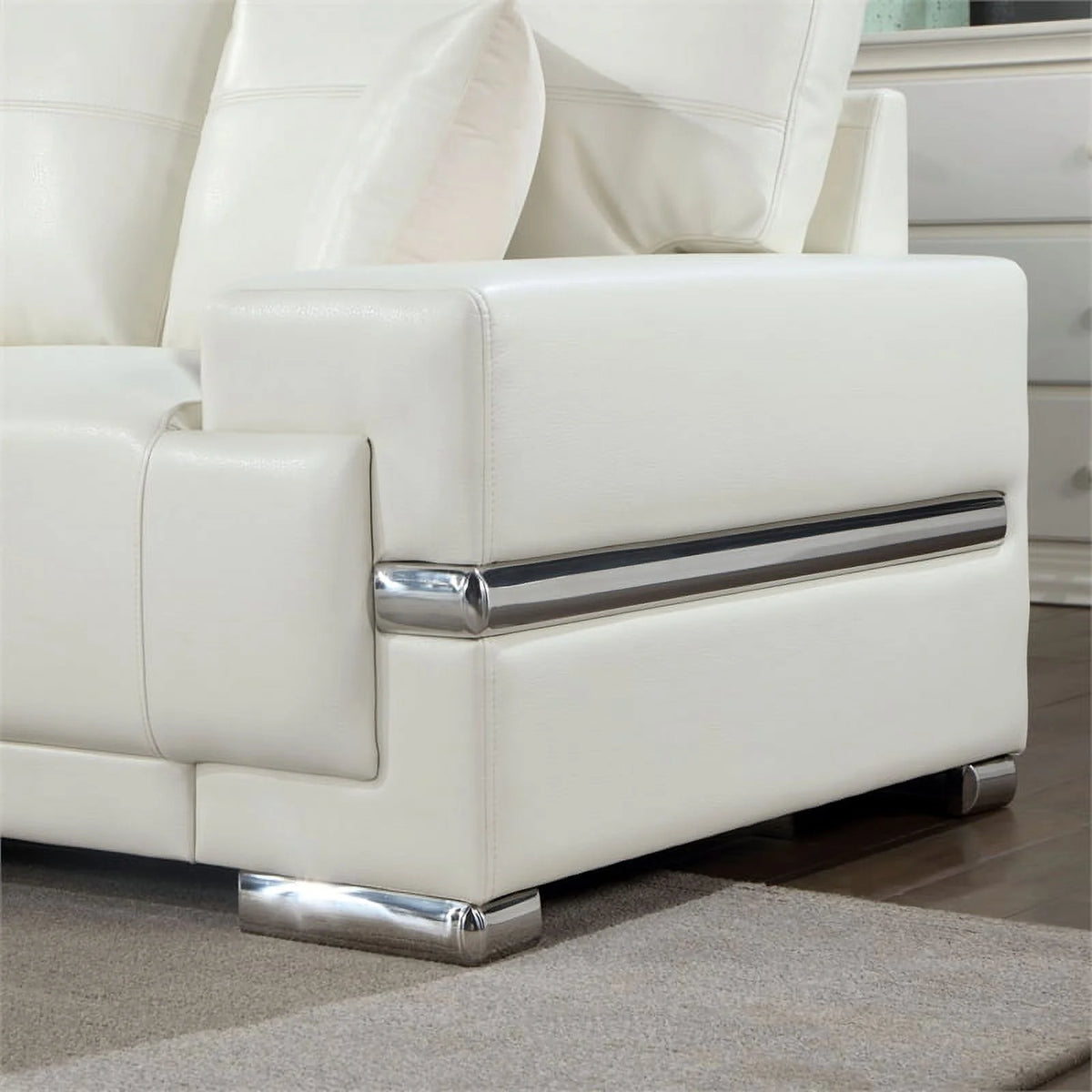 White Faux Leather Upholstered Sectional X26531